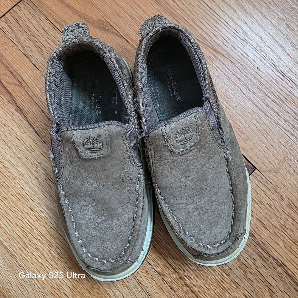 EUC‎ Timberland gray leather suede slip-on sneakers size 8